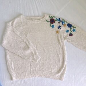 Floral‎ Embroidered Cream Sweater